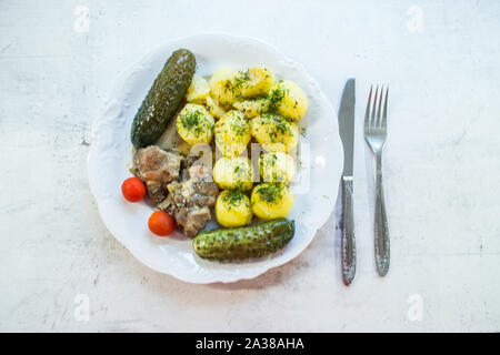 Personalizzati in un pranzo con carne e patate. Foto Stock