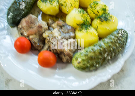 Personalizzati in un pranzo con carne e patate. Foto Stock