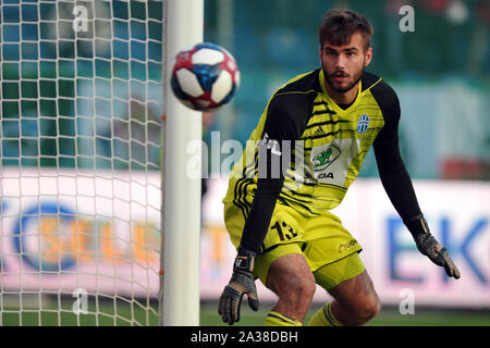 Il 6 ottobre 2019, Mlada Boleslav, Repubblica Ceca: Jan Stejskal portiere di Mlada Boleslav durante il dodicesimo round match della Czech soccer league Mlada Boleslav v Viktoria Plzen in Mlada Boleslav in Repubblica Ceca. (Credito Immagine: © Slavek Ruta/ZUMA filo) Foto Stock