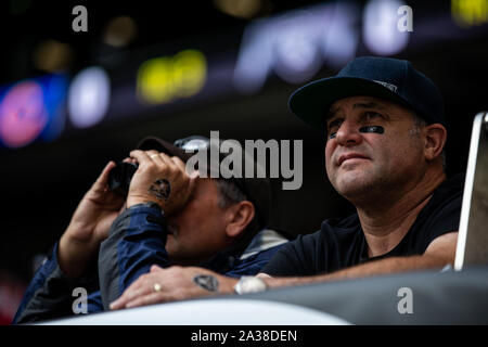 Oakland Raiders tifosi durante la NFL International Series corrispondono a Tottenham Hotspur Stadium, Londra. Foto Stock