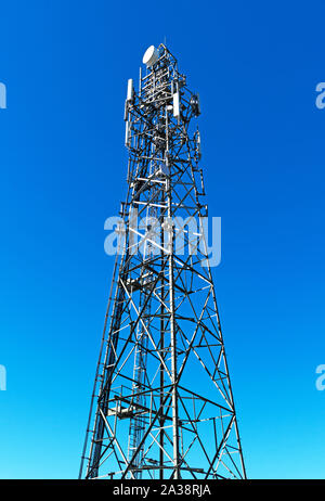 Torre cellulare, il sito di cella, telefono cellulare, montante, telefono cellulare, montante, rete telefonica, mobile, cellulare, telefono, montante, sito, Foto Stock