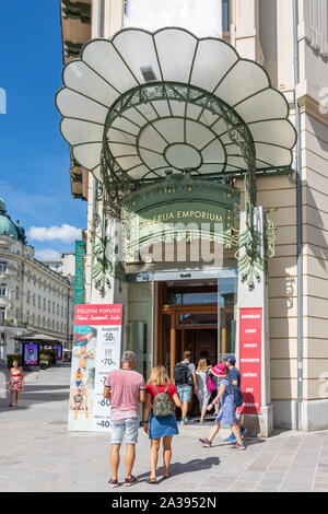 Art Nouveau Galerija Emporium, Prešernov trg, Città Vecchia, Lubiana, Slovenia Foto Stock