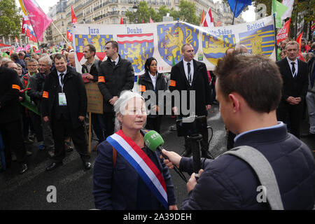 Anti-Medically procreazione assistita (PMA) dimostranti prendere la strada di Parigi, Francia Foto Stock