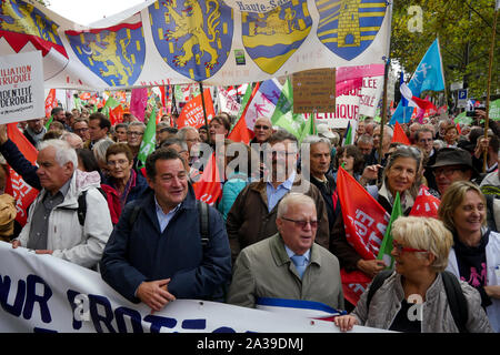 Anti-Medically procreazione assistita (PMA) dimostranti prendere la strada di Parigi, Francia Foto Stock