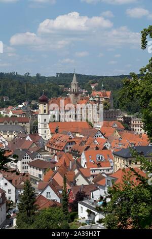 Vista della città con il castello e la chiesa di St. Johann, Sigmaringen, Baden-Württemberg, Germania Foto Stock