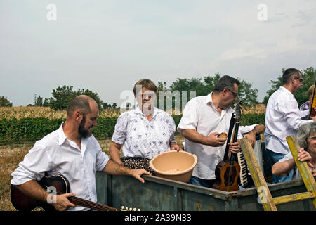 ARADAC, Serbia, Settembre 07, 2019. Tradizionale celebrazione di inizio della vendemmia che si svolge ogni anno all inizio di Septe Foto Stock