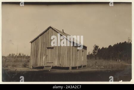 School House di Kirkland. Stato usato per parecchi anni e realmente cadendo a pezzi. Molte scuole rurali in Georgia sono in questa condizione. Foto Stock