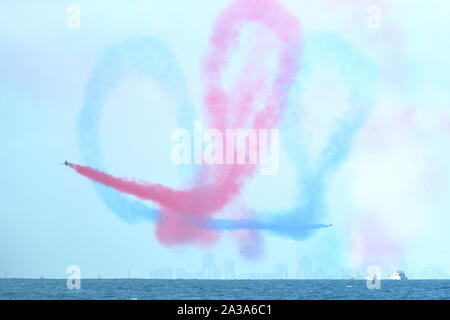 Il Royal Air Force Aerobatic Team, le frecce rosse al grande Airshow pacifico in Huntington Beach, California, il 4 ottobre 2019 Foto Stock