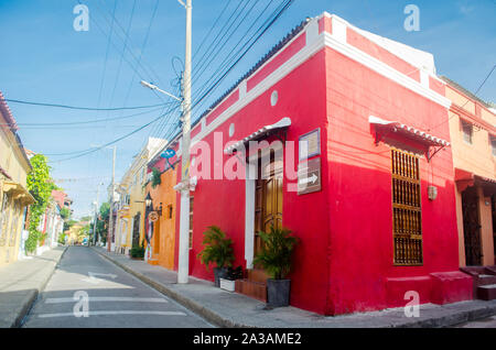 Colorate strade di Getsemani quartiere di Cartagena Foto Stock