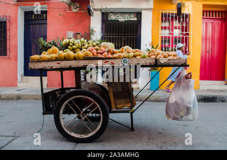 Frutti carrello nel Getsemani strade Foto Stock