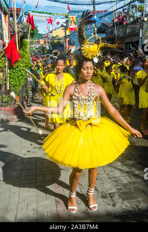 Partecipante al festival Higantes ad Angono Filippine Foto Stock