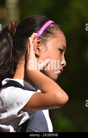 Diversi giovane studentessa audizione con libri Foto Stock