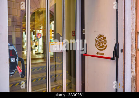 Venezia, Italia - circa maggio, 2019: ingresso al Burger King a Venezia. Foto Stock