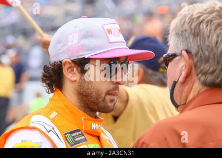 Dover, DE, STATI UNITI D'AMERICA. 6 Ottobre, 2019. CHASE ELLIOTT (9) di Hendrick Motorsports viene introdotto prima del monster energy 400 NASCAR cup series playoff gara Domenica, Ottobre 06, 2019, a Dover International Speedway di Dover, DE Credito: Saquan Stimpson/ZUMA filo/Alamy Live News Foto Stock