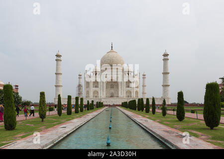 Agra, India - 13 agosto 2019: Taj Mahal in Uttar Pradesh in India Foto Stock