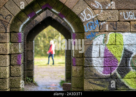 Liverpool castello medievale di passaggio in pietra graffiti Bolton Manchester Inghilterra England Foto Stock