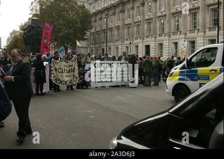 Londra, Regno Unito. 07 ott 2019, estinzione della ribellione portare il centro di Londra da un fermo, per evidenziare il cambiamento climatico. © Martin Foskett/Knelstrom Ltd/Alamy Live News Foto Stock