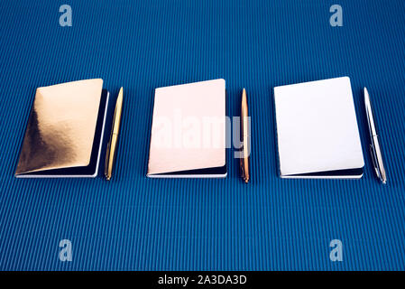 Parte di una serie che descrive in dettaglio di forniture scolastiche.