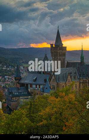 Wernigerode Castle al tramonto. Wernigerode è una città nel distretto di Harz, Sassonia-Anhalt, Germania. Foto Stock