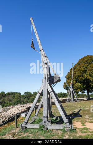 Bricole / mangonel / trazione trebuchet, medievale manpowered imbracatura per il lancio di proiettili Foto Stock