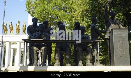 Mighty monumenti della capitale macedone Skopje Foto Stock