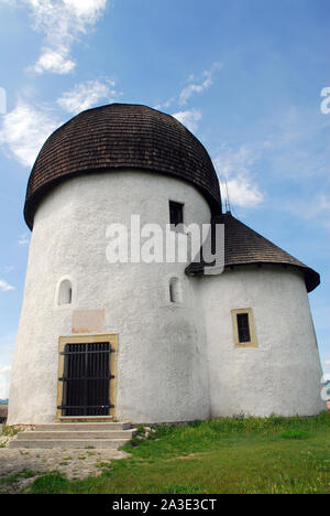 Chiesa rotonda, probabilmente fu costruito nel XI-XII secolo, kerektemplom, Öskü, regione Veszprem, Ungheria, Magyarország, Europa Foto Stock