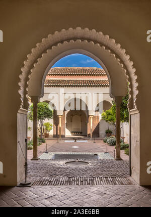 Vista aerea della Alcazaba di Malaga e il Castillo de Gibralfaro dall'arabo moresco volte nel sud della Spagna Foto Stock