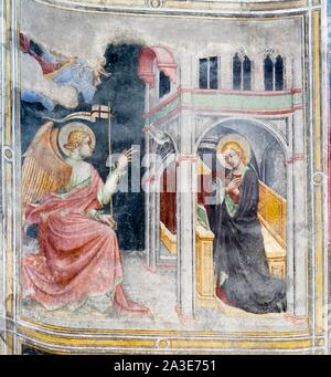 Annunciazione di Maria Vergine, ciclo di affreschi sulla vita di Maria da Ottaviano Nelli, 1408-13, gotico, San Francesco, Gubbio, Provincia di Perugia Foto Stock