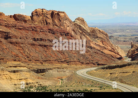 Parete rossa di Spotted Wolf Canyon dello Utah Foto Stock