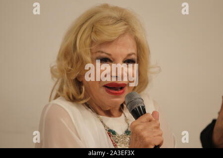 Napoli, Italia. 07 ott 2019. Sandra Milo, attrice italiana frequentare a Napoli la presentazione del libro intitolato Il corpo e l'anima. (Foto di Salvatore Esposito/Pacific Stampa) Credito: Pacific Press Agency/Alamy Live News Foto Stock