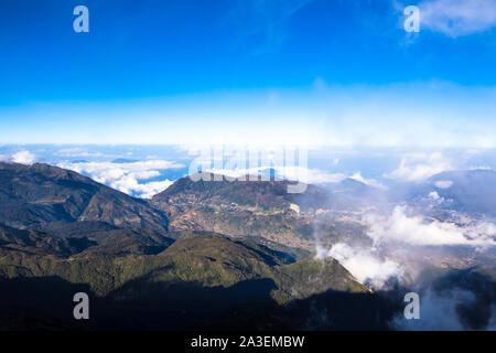 Destinazione New Scenic 5 posti sulla sommità del Monte Fansipan Sapa Vietnam Asia aka tetto dell Indocina Foto Stock