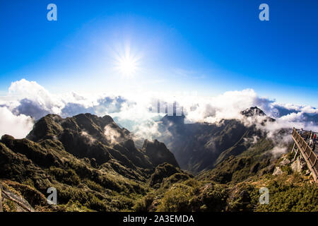 Destinazione New Scenic 5 posti sulla sommità del Monte Fansipan Sapa Vietnam Asia aka tetto dell Indocina Foto Stock