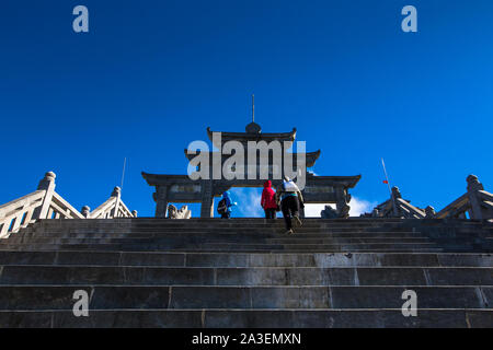 Destinazione New Scenic 5 posti sulla sommità del Monte Fansipan Sapa Vietnam Asia aka tetto dell Indocina Foto Stock