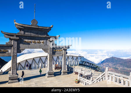 Destinazione New Scenic 5 posti sulla sommità del Monte Fansipan Sapa Vietnam Asia aka tetto dell Indocina Foto Stock