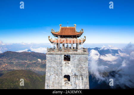 Destinazione New Scenic 5 posti sulla sommità del Monte Fansipan Sapa Vietnam Asia aka tetto dell Indocina Foto Stock