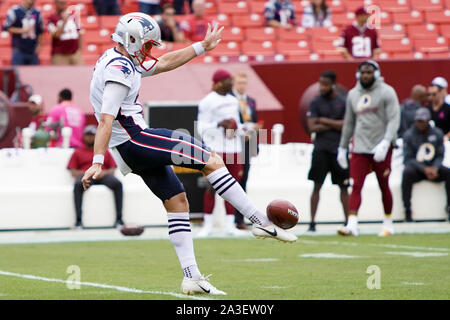 Landover, Maryland, Stati Uniti d'America. Il 7 ottobre, 2019. New England Patriots punter Jake Bailey (7) riscalda rima la partita contro i Washington Redskins al campo di FedEx. I patrioti win 33-7. Credito: Debby Wong/ZUMA filo/Alamy Live News Foto Stock