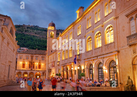 Serata in Dubrovnik Città Vecchia sulla costa dalmata della Croazia. Foto Stock