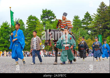 Kyoto, Giappone - 22 Ottobre 2016: Festa dell'età, un antico e autentico sfilata in costume di differenti feudale giapponese periodi. Foto Stock