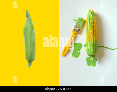 Il mais è dipinta con il pennello su sfondo bianco.idea food concept Foto Stock