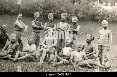 I soldati indiani con turbanti esercito britannico, c1900 Foto Stock