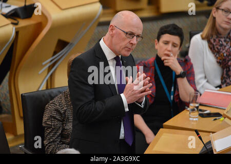 Edinburgh, Regno Unito. 08 ott 2019. Edinburgh, 8 ottobre 2019. Nella foto: John Swinney MSP - Depute Primo Ministro di Scozia. Il rapporto è stato pubblicato che dettaglia la gamma di provvedimenti messi in atto dal governo scozzese per attenuare un 'no deal' Brexit. In una dichiarazione al Parlamento Scozzese, il Vice Primo Ministro John Swinney ha detto: "Il documento che abbiamo pubblicato oggi stabilisce non solo le misure che si stanno prendendo per mitigare gli impatti peggiore di un 'no deal' Brexit, ma anche i settori in cui si richiedono azione da parte del governo del Regno Unito. Credito: Colin Fisher/Alamy Live News Foto Stock