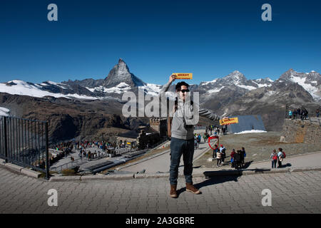 Gornergrat mostra Monte Rossa massiccio, al di sopra di Zermatt in Svizzera. Settembre 2019 il Gorner ghiacciaio (tedesco: Gornergletscher) è un ghiacciaio della valle f Foto Stock