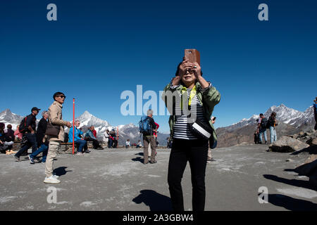 Gornergrat mostra Monte Rossa massiccio, al di sopra di Zermatt in Svizzera. Settembre 2019 il Gorner ghiacciaio (tedesco: Gornergletscher) è un ghiacciaio della valle f Foto Stock