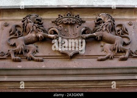 Francia, Haut Rhin, Kientzheim, castello, terrazza lato cortile, Castex stemma, proprietari alla fine del XIX secolo Foto Stock