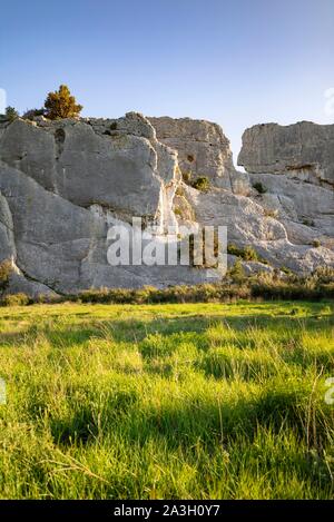 Francia, Bouche du Rhone, Aureille, montagne Alpilles, Caisses di Jean Jean Foto Stock