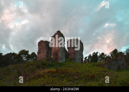 Rovine del Castello Lochore nel paese Lochore parco vicino Ballingry, Fife, Scozia Foto Stock