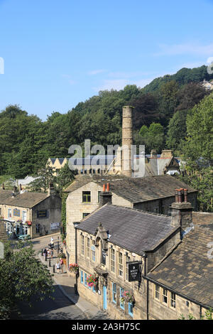 Hebden Bridge, una graziosa cittadina mercato nella parte superiore della valle di Calder nel West Yorkshire, Regno Unito Foto Stock