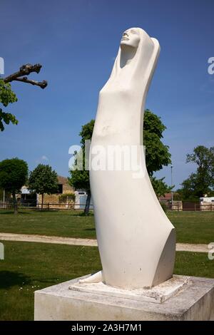 Francia, Charente Maritime, Port d'Envaux, Les Lapidiales sculture Foto Stock