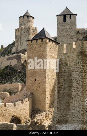 La Serbia, Brani&#x10d;evo, Golubac, la fortezza di Golubac risalente al XIV secolo è situato sulle rive del Danubio Foto Stock