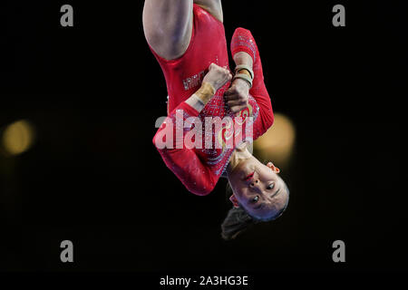 Stuttgart, Germania. 8 Ott, 2019. Yile Chen di Cina competere nel fascio di equilibrio per le donne durante la 49FIG ginnastica artistica Campionati del Mondo alla Hanns Martin Schleyer Halle di Stuttgart, Germania. Ulrik Pedersen/CSM/Alamy Live News Foto Stock